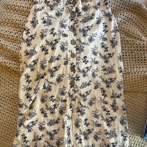 Japna skirt size small